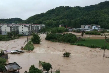 梦见发大水